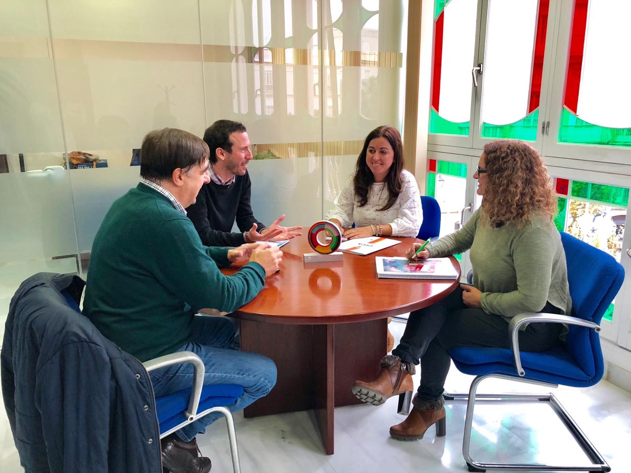 Nos reunimos con la coordinadora del IAJ en Cádiz