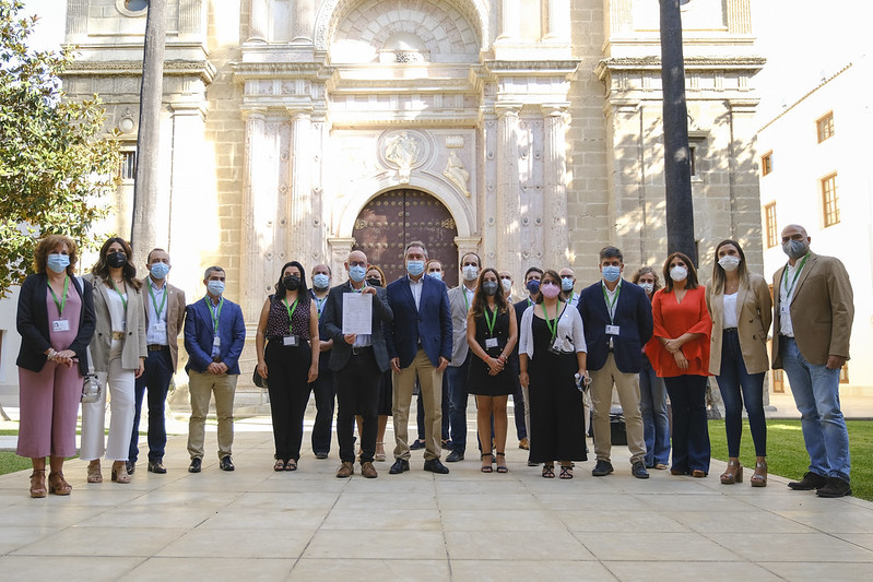GECA y representantes de 11 ayuntamientos andaluces registran la ILP por una Ley Andaluza de la Cultura